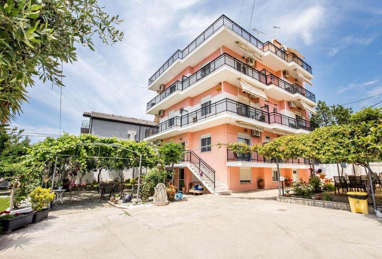 Ianos Apartments Potos Luaran gambar