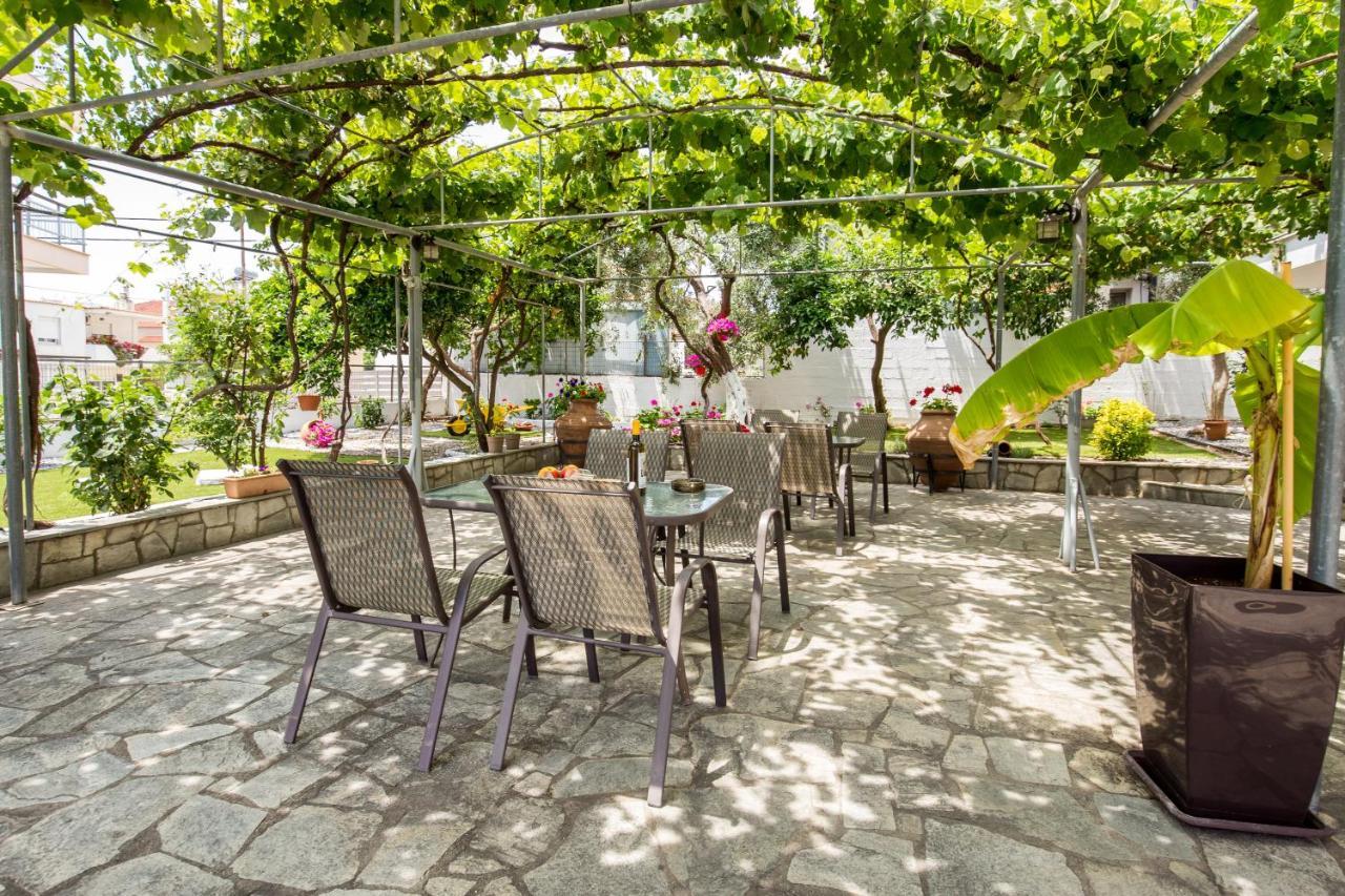 Ianos Apartments Potos Luaran gambar