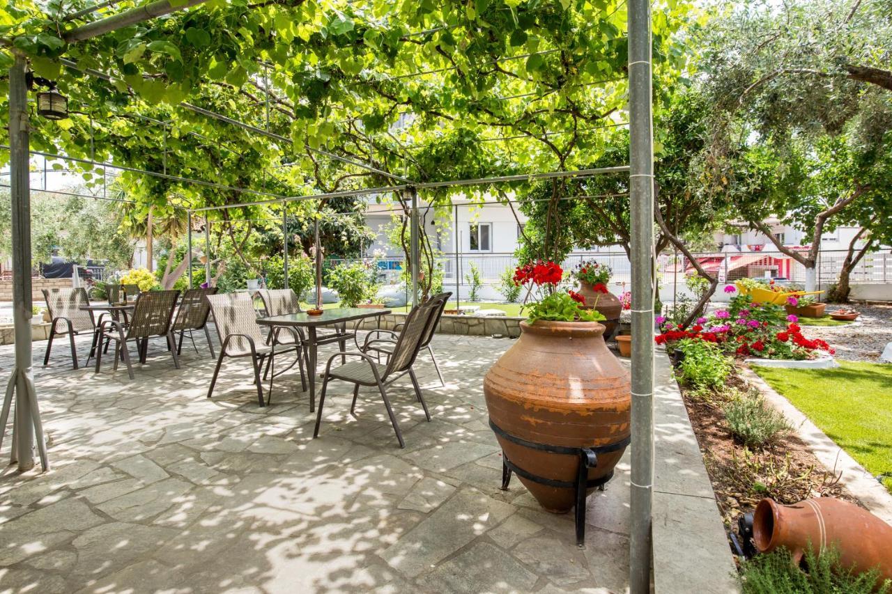 Ianos Apartments Potos Luaran gambar