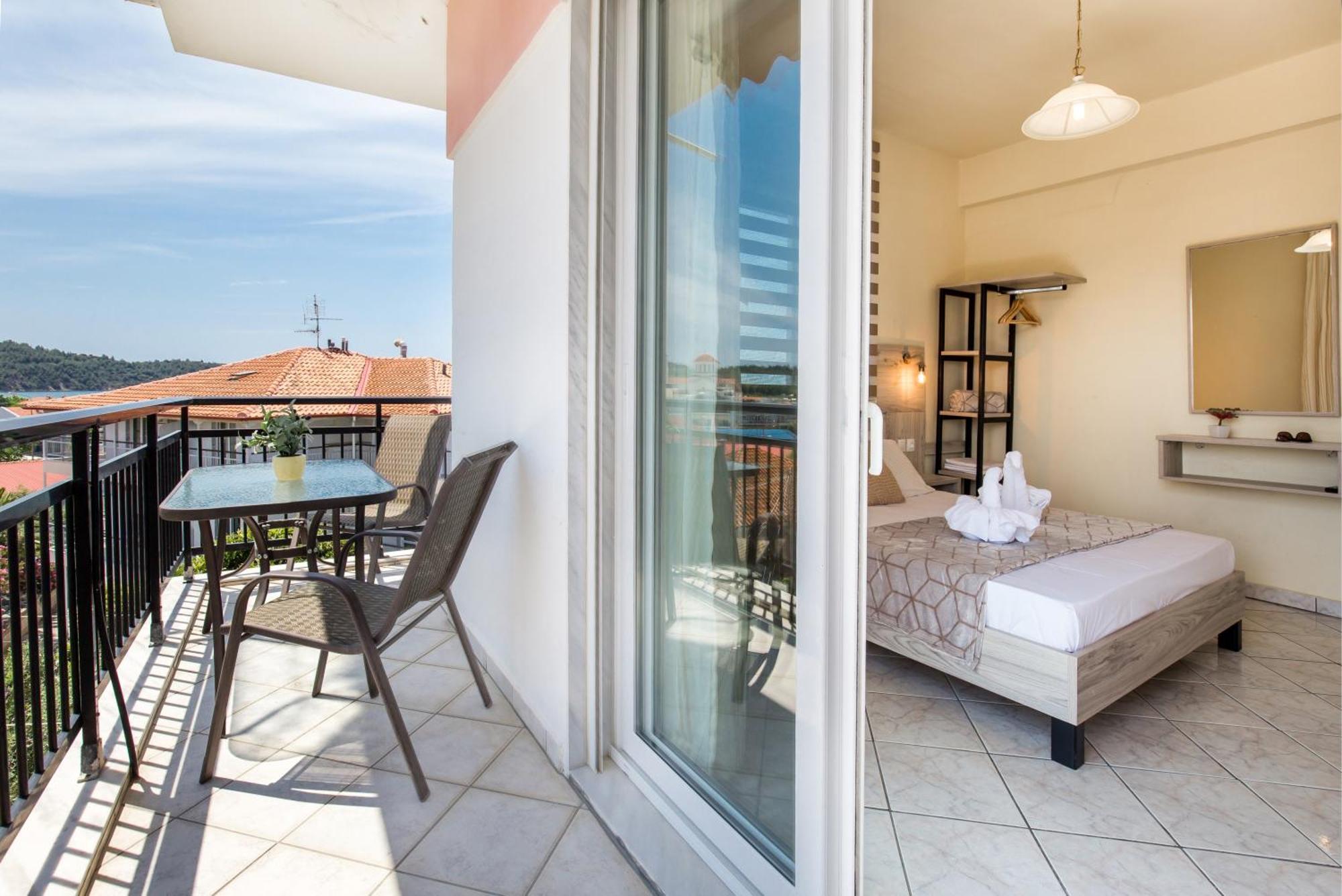 Ianos Apartments Potos Luaran gambar