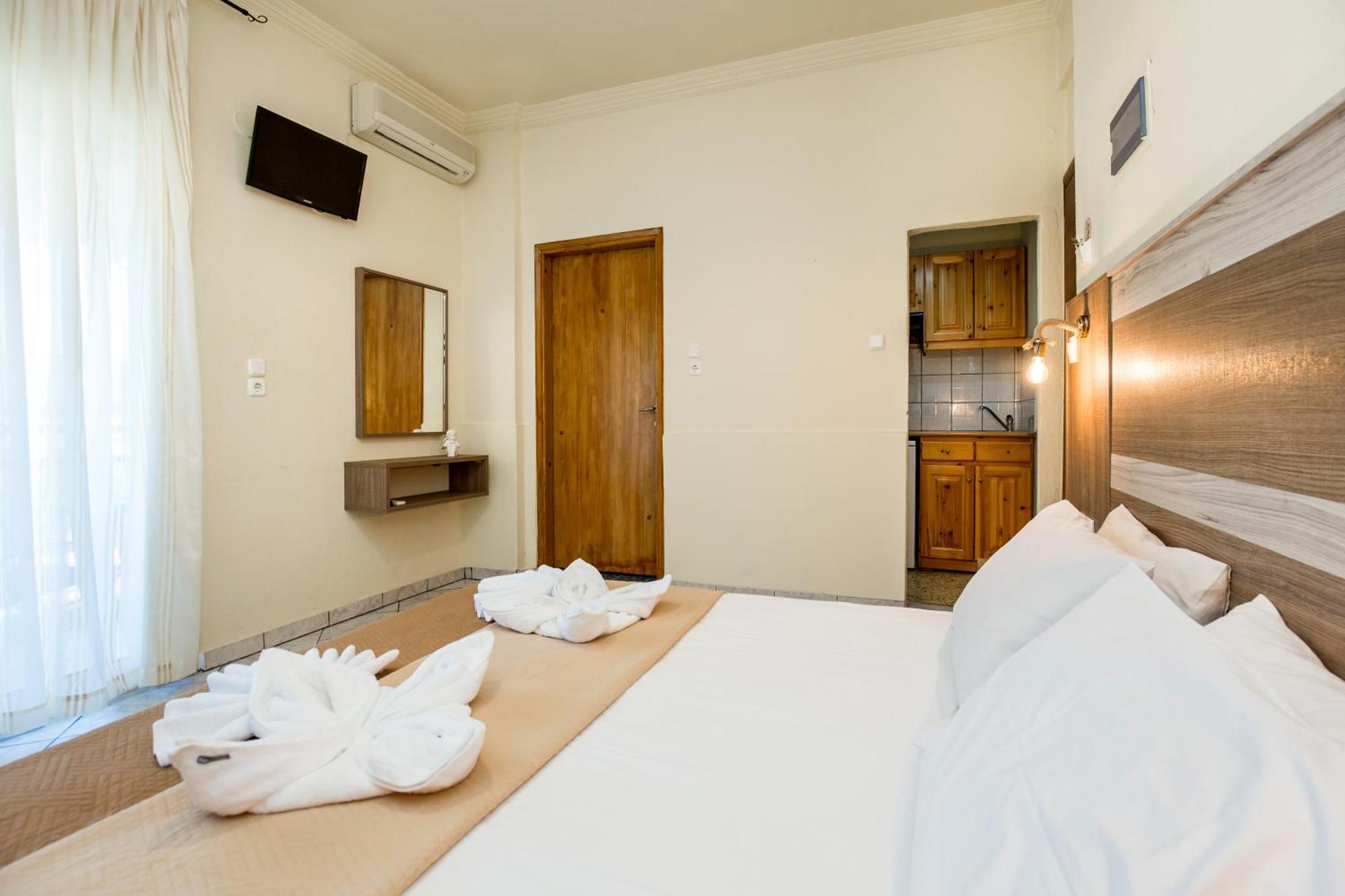 Ianos Apartments Potos Luaran gambar