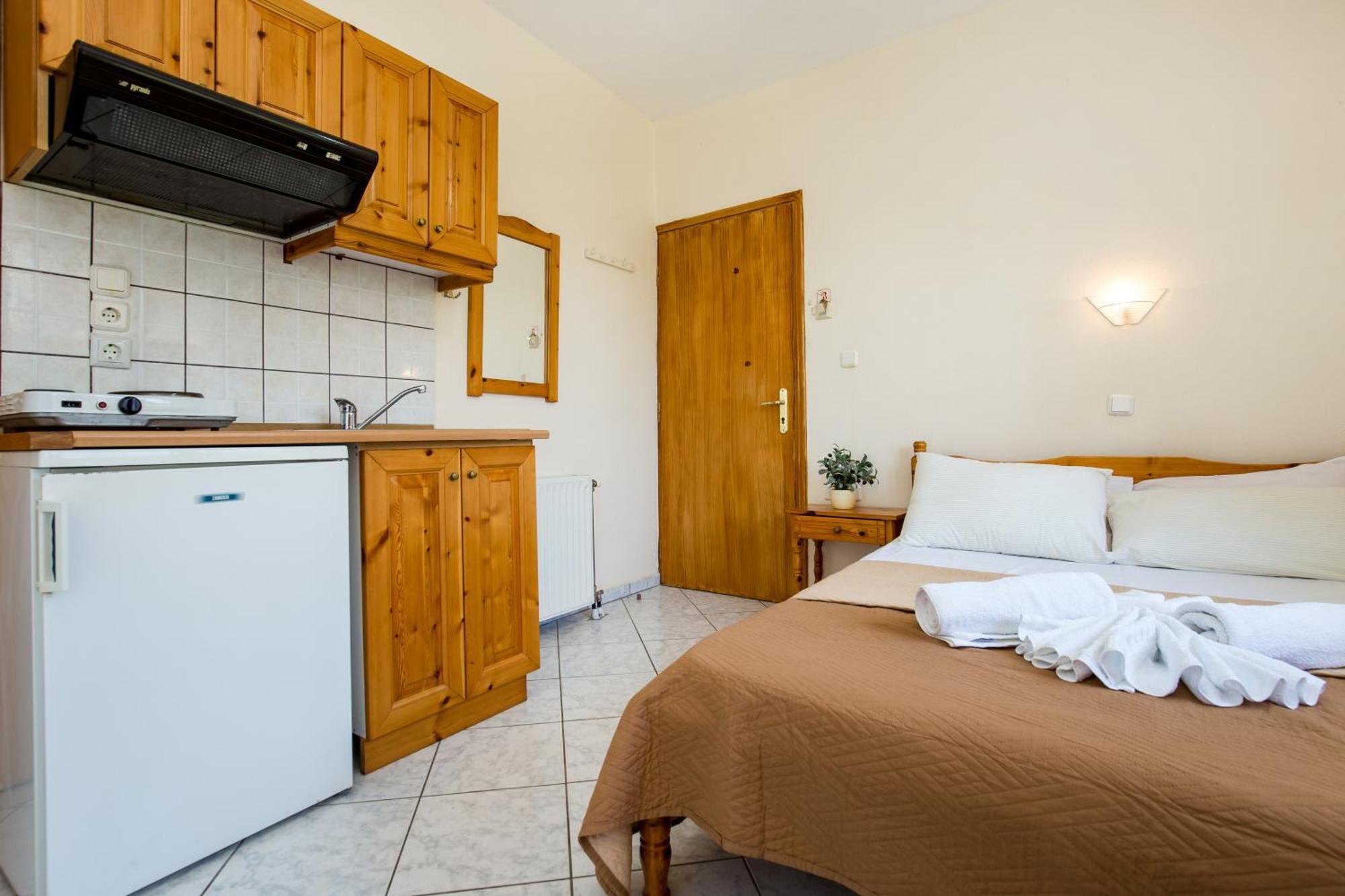 Ianos Apartments Potos Luaran gambar