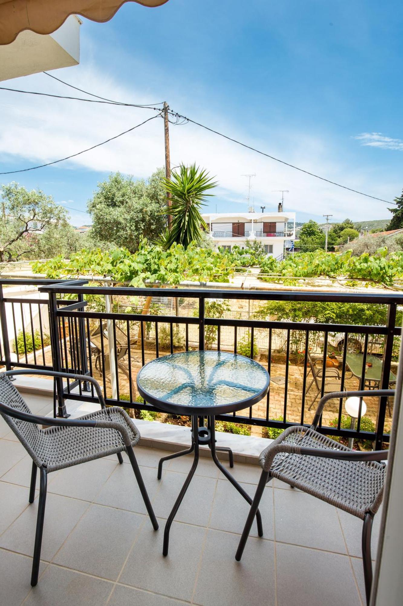 Ianos Apartments Potos Luaran gambar