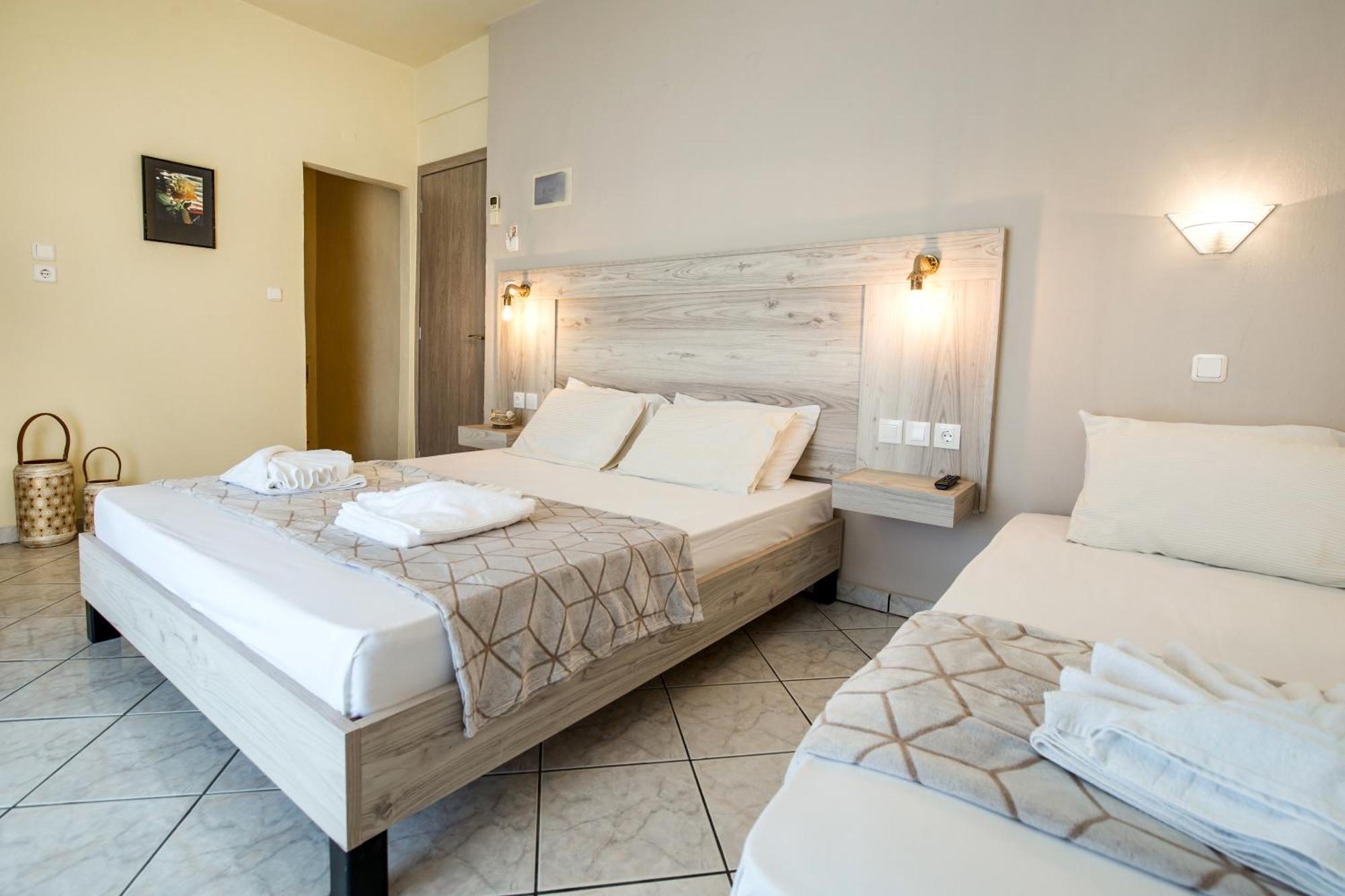 Ianos Apartments Potos Luaran gambar
